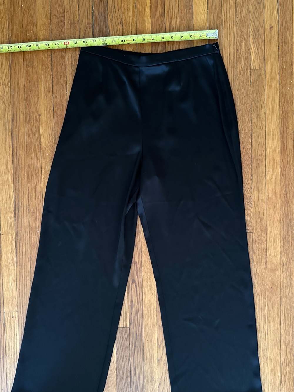 St. John Caviar Black Satin Pants - Picture 6 of 11